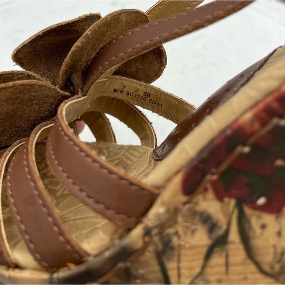 BOC Floral Flower Slingback Wedge Sandal Brown - Picture 10 of 12